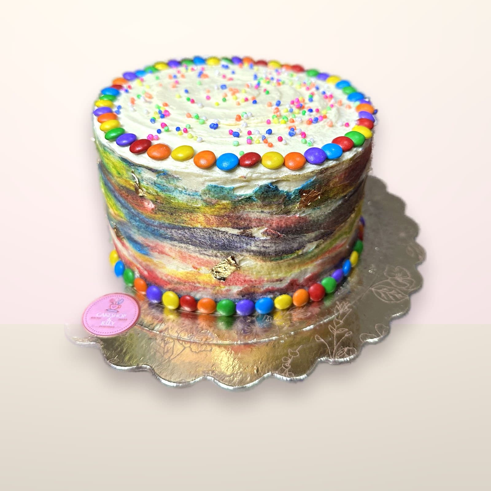 Torta decorada Colorida con Grageas